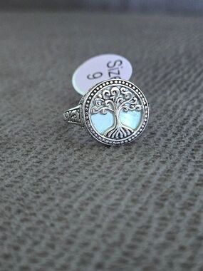 Athra Trading Inc. (ATI) Silver🤍 Tree🌳 of Life Ring💍 - NWT